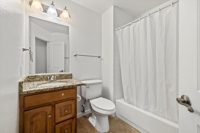 Building Photo - 4 Bed, 3 bath home in Parker