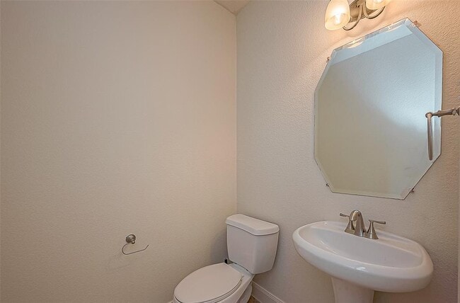 Building Photo - 13910 Desert Trace Ct
