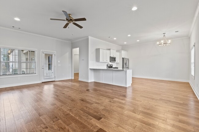 Building Photo - 2272 Pam Cir