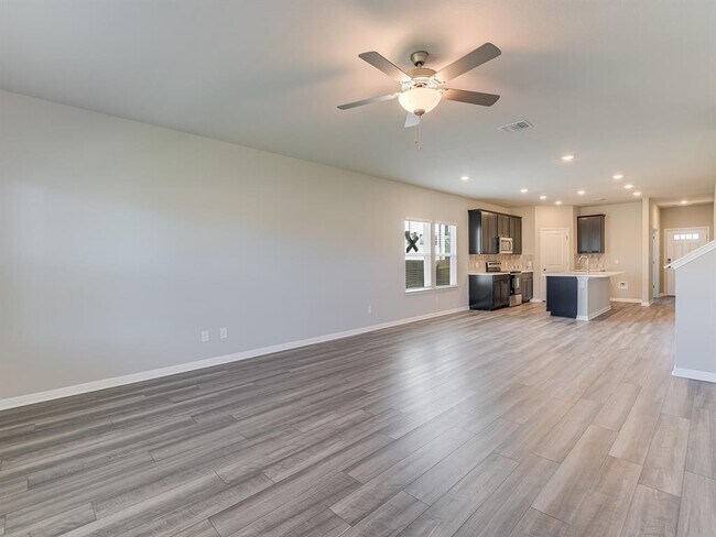 Building Photo - 109 Capella Wy