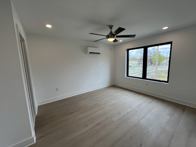Building Photo - 2836 Harrison St