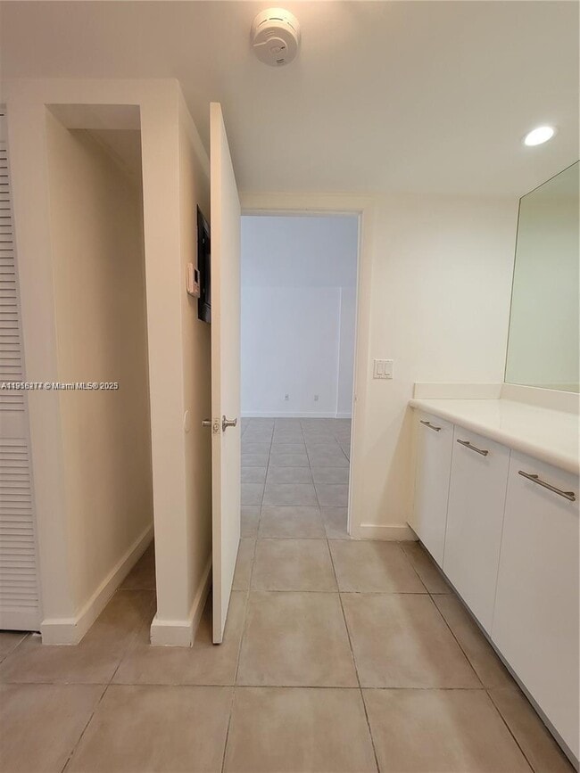 Building Photo - 680 NE 64th St