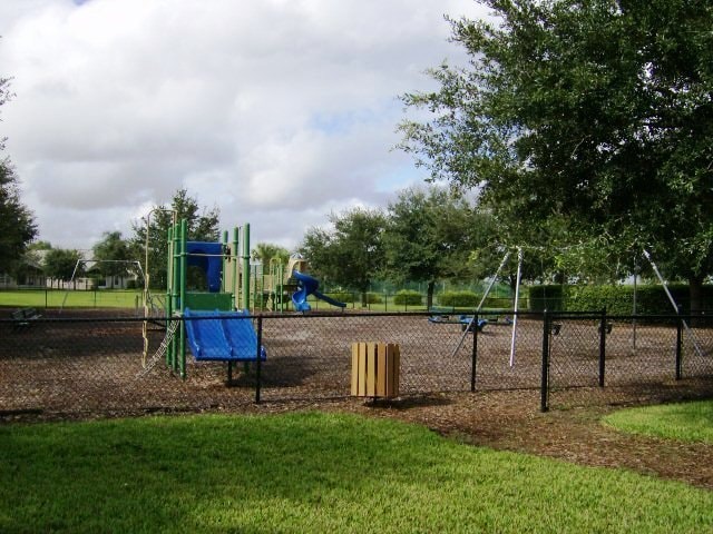 Building Photo - Weston Hills Gated Pool Community