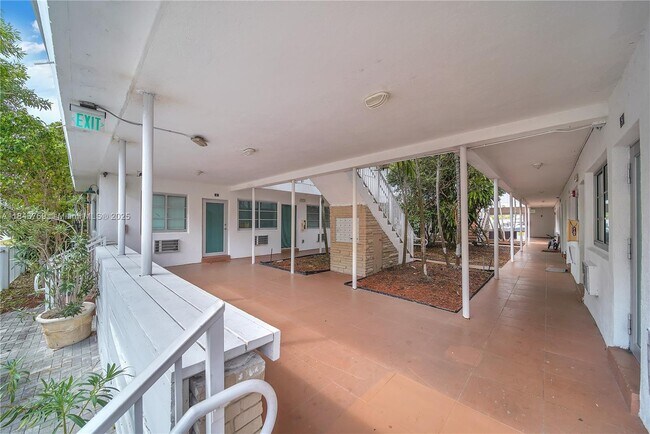 Building Photo - 7930 Tatum Waterway Dr