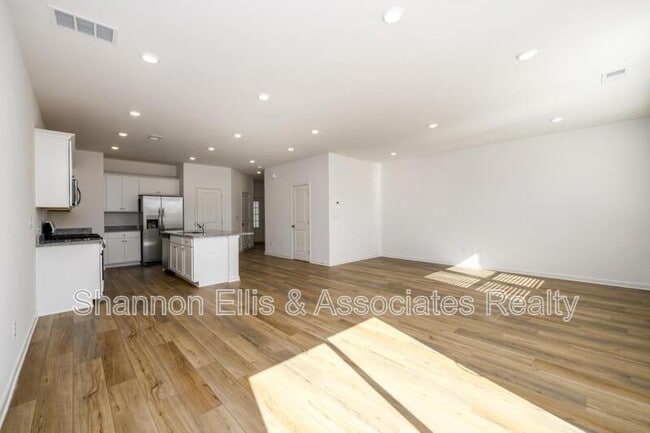 Building Photo - 2559 Adventure Wy