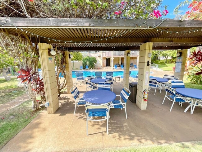 Building Photo - Step into the peaceful and lovingly cared-for 2-bedroom, 2-bath condo in Haleakala Shores — one o...