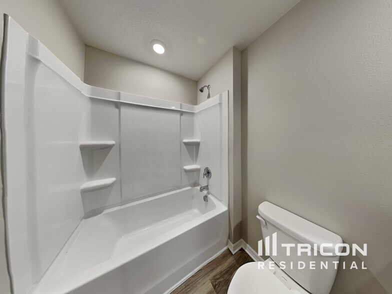 Building Photo - 4611 Dusky Dawn Ln