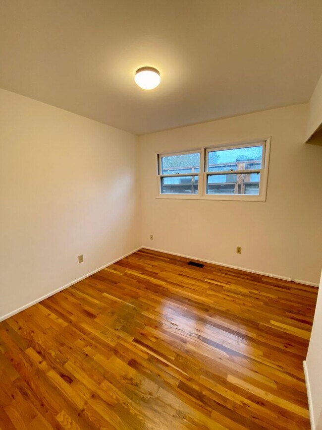 Building Photo - 1206 SE 87th Ave