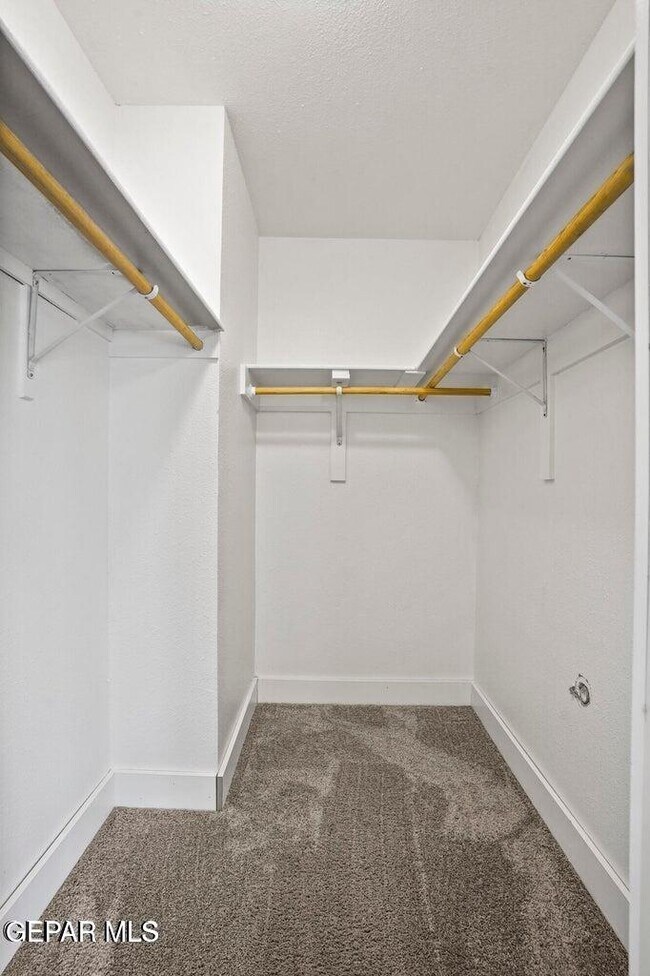 Building Photo - 11025 Bullseye St