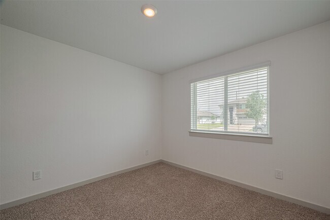 Building Photo - 14519 Sweetwater Dr