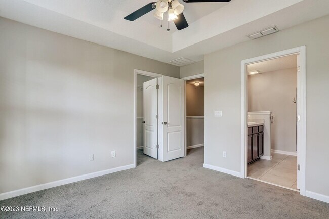 Building Photo - 4220 Plantation Oaks Blvd