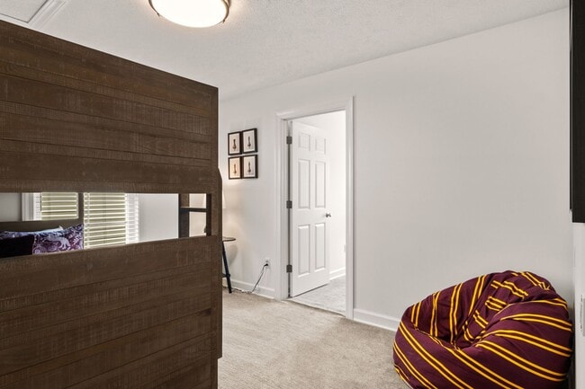 Building Photo - Pet-Friendly 30-Day Rental – Downtown Wate...