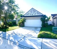 Building Photo - 3/2 Pool Home in Alafaya Woods - Renovated 2021