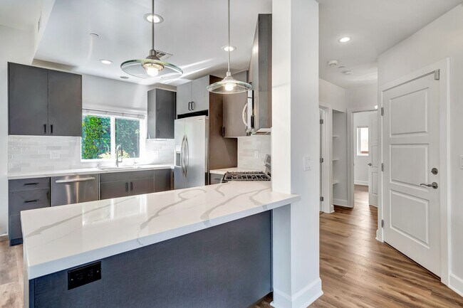 Building Photo - Modern 4-Bedroom Home in Prime West LA | Walkable, Spacious & Move-In Ready