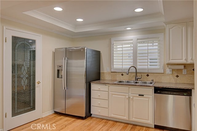 Building Photo - 5510 Paseo Del Lago W