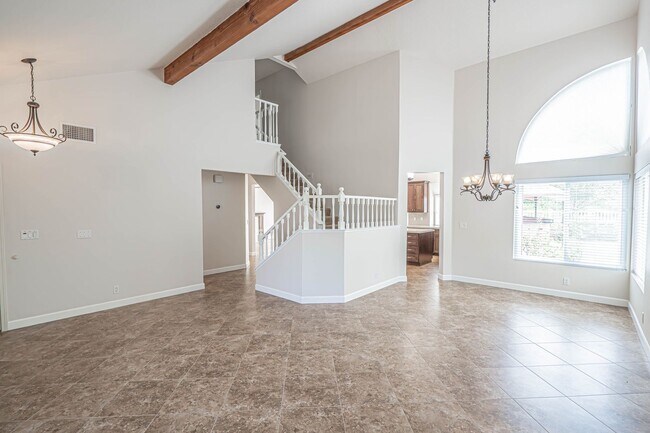 Building Photo - COMING SOON! 4 Bedroom Home for Rent in Santa Clarita!