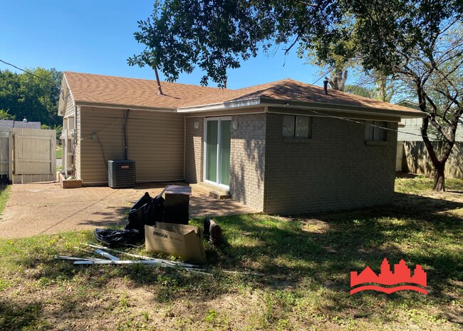 Building Photo - 4016 Trevathan Cir