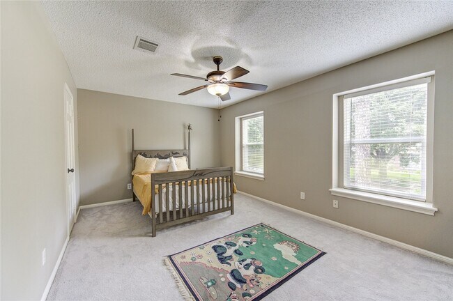 Building Photo - 15739 Fleetwood Oaks Dr