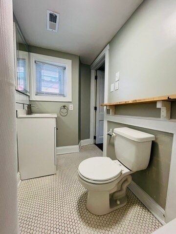 Bathroom - 5341 Carnegie St