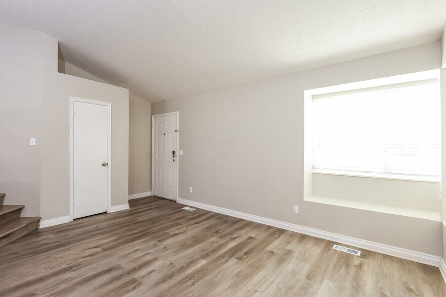 Building Photo - 1658 W 8430 S