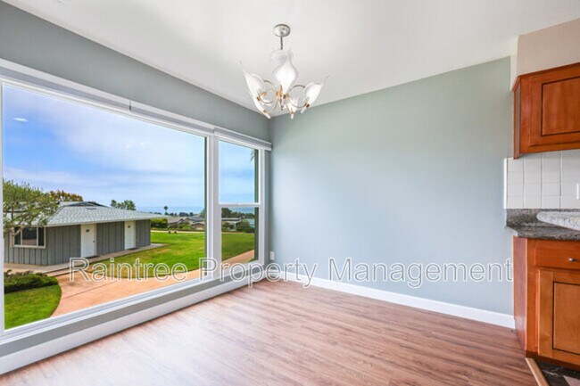 Building Photo - 620 W Solana Cir