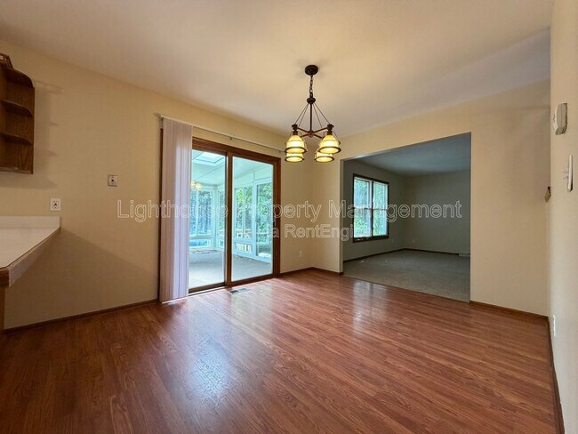 Building Photo - 3696 Senna Dr NE