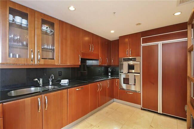 Building Photo - 19400 Turnberry Way