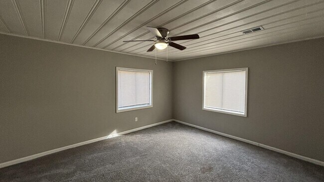 Building Photo - 1272 Semmes St