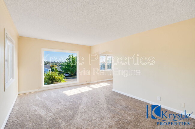 Building Photo - 218 Steffan St