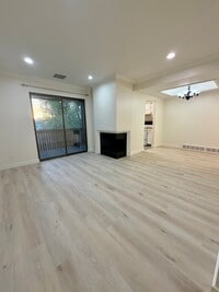 Building Photo - 6856 Countrywoods Cir