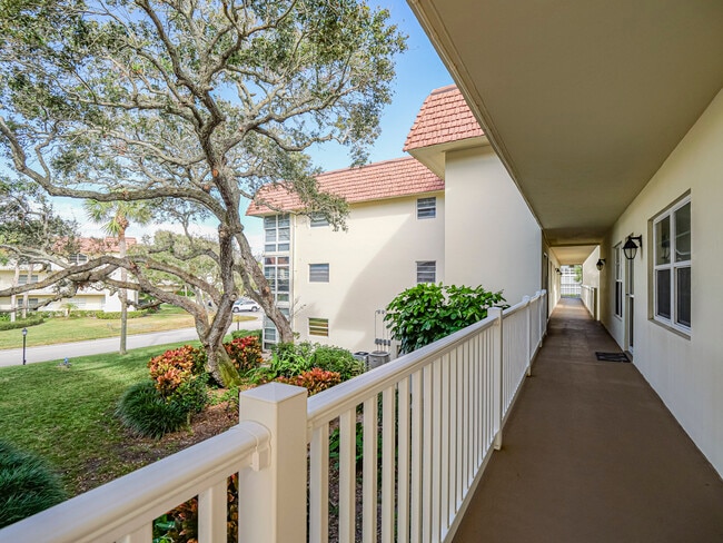 Building Photo - 5400 Jimmy Buffett Mem Hwy