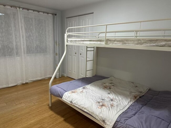 Building Photo - 2102 N 192nd St