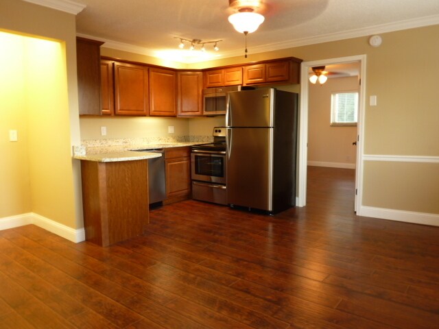 Primary Photo - Renovated 1BR Condo | Off Campus Housing N...