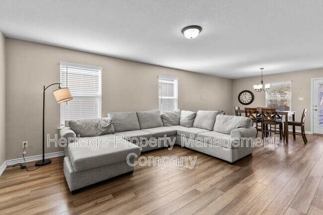 Building Photo - 1915 Overlook Knoll