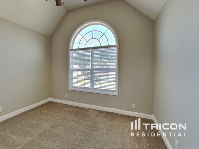 Building Photo - 393 Preakness Cir