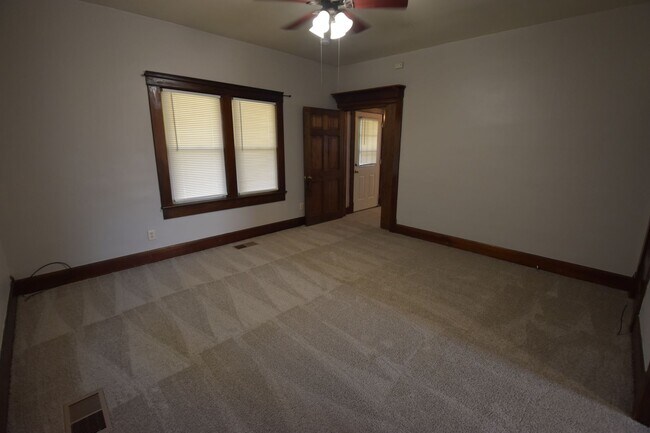 Building Photo - 3 Bedroom Home in the Country