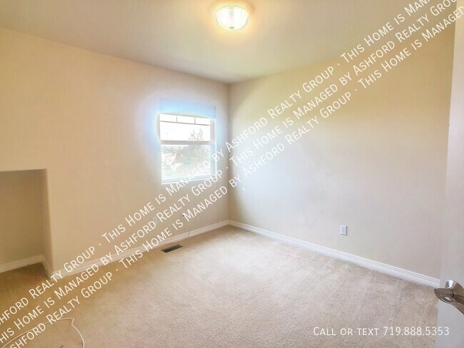 Building Photo - 9931 Red Sage Dr