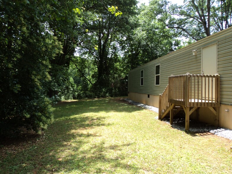 Building Photo - 316 Bridges St
