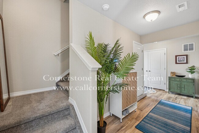 Building Photo - 7446 Marbled Wood Pt