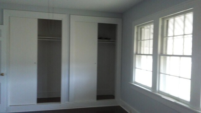 Building Photo - COMING SOON- 3 bedroom single family