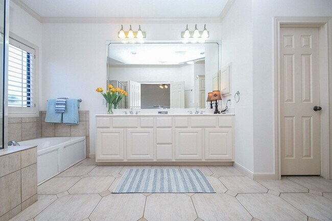 Building Photo - 3326 Memorial Crest Blvd