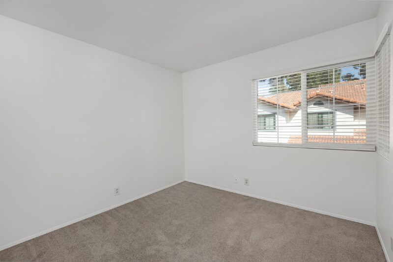 Building Photo - 7962 Mission Vista Dr