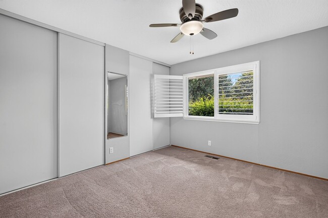 Building Photo - Beautifully Updated Single-Story 4BR Ranch with Designer Finishes & Spacious Fenced Yard!
