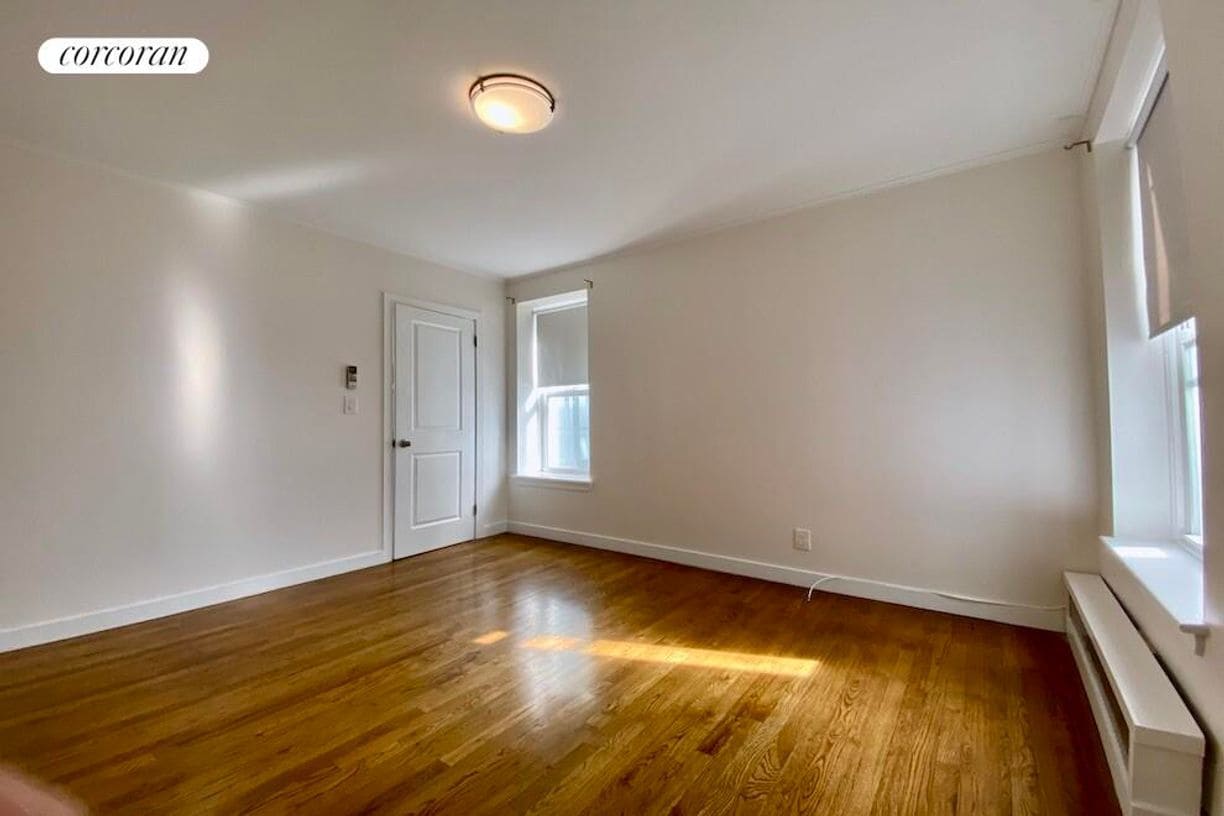 Building Photo - 59 Grand St