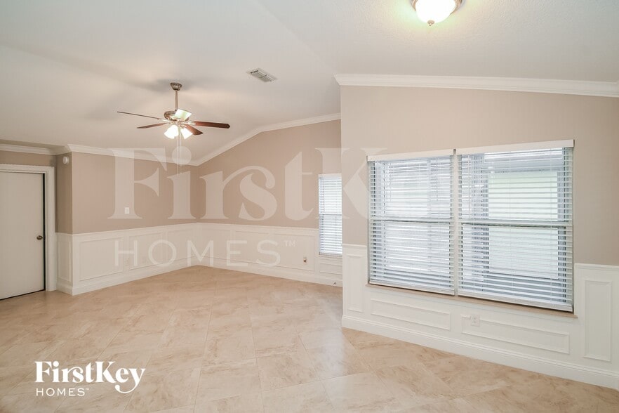 Building Photo - 12342 Carriann Cove Trail W