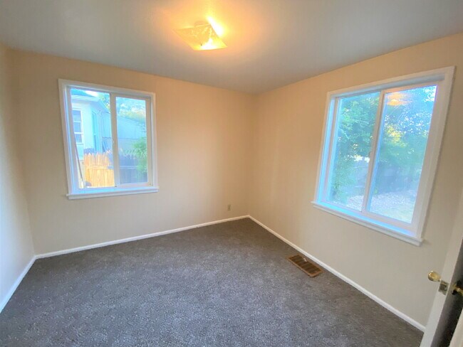Building Photo - Convenient Aurora Location Near Anschutz Medical Campus And Stanley Marketplace