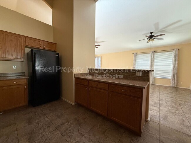 Building Photo - 4048 E Aspen Way