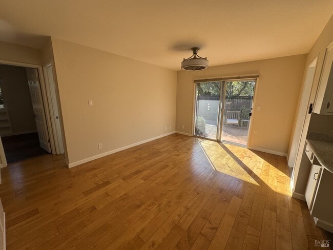 Building Photo - 1060 Los Gamos Rd