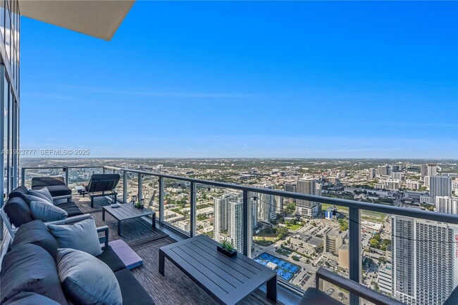 Building Photo - 1100 Biscayne Blvd