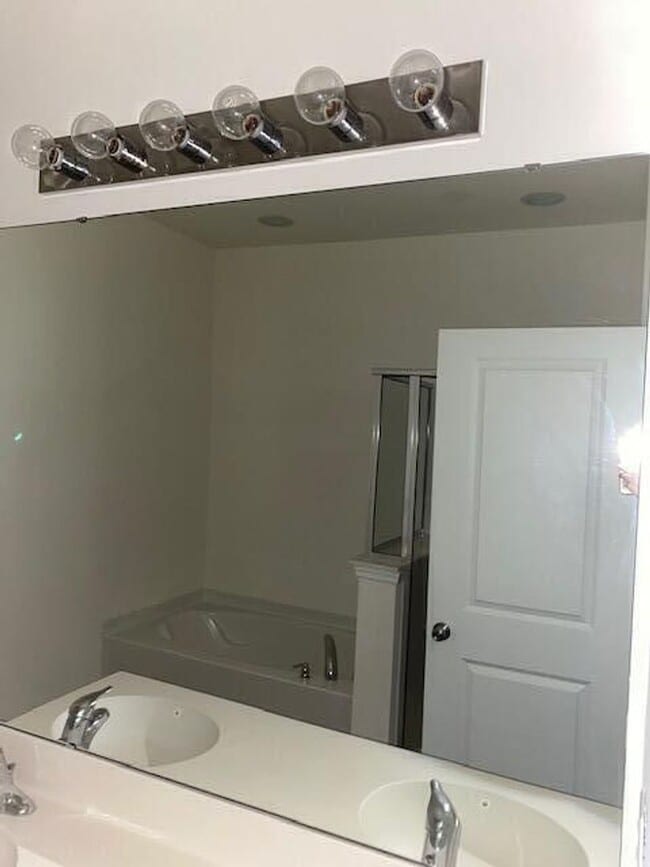 Building Photo - Townhouse in the Landings at Montague Plan...